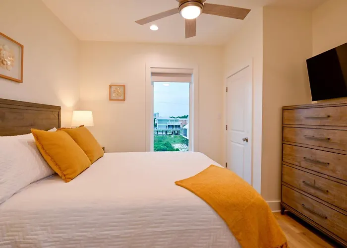 Private Heated Pool With Elevator Access & Free Activities