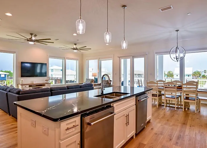Private Heated Pool With Elevator Access & Free Activities Holiday home Gulf Shores